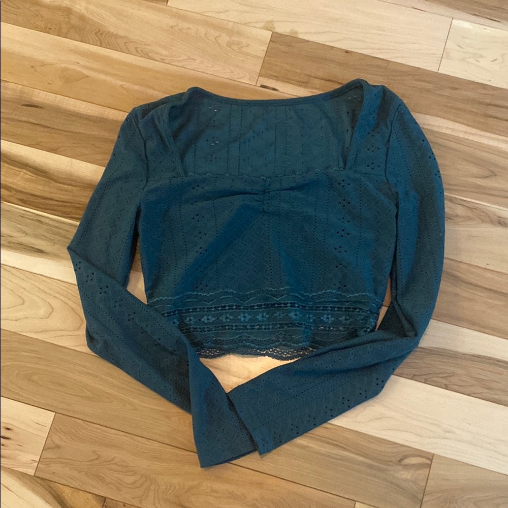 SHEIN Blue Fitted Crop Top 3/4 Sleeve
